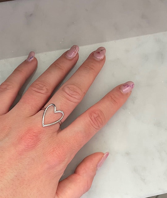 Anello Cuore vuoto